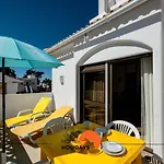 #029 Oura Village Pool & Nightlife 아파트