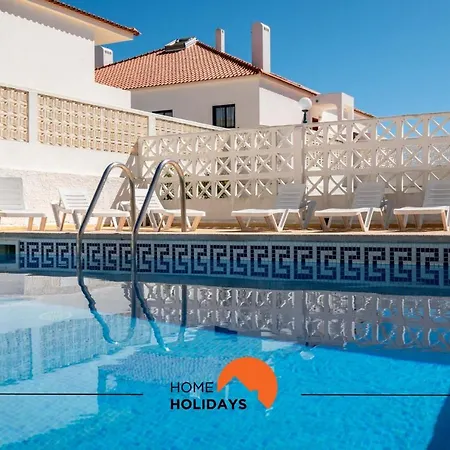 #029 Oura Village Pool & Nightlife Apartamento