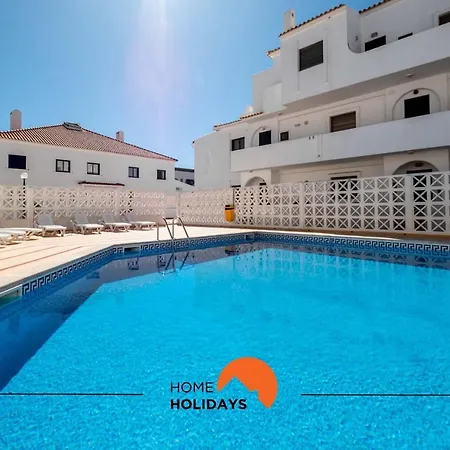 #029 Oura Village Pool & Nightlife * Albufeira