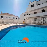 #029 Oura Village Pool&nightlife * Albufeira